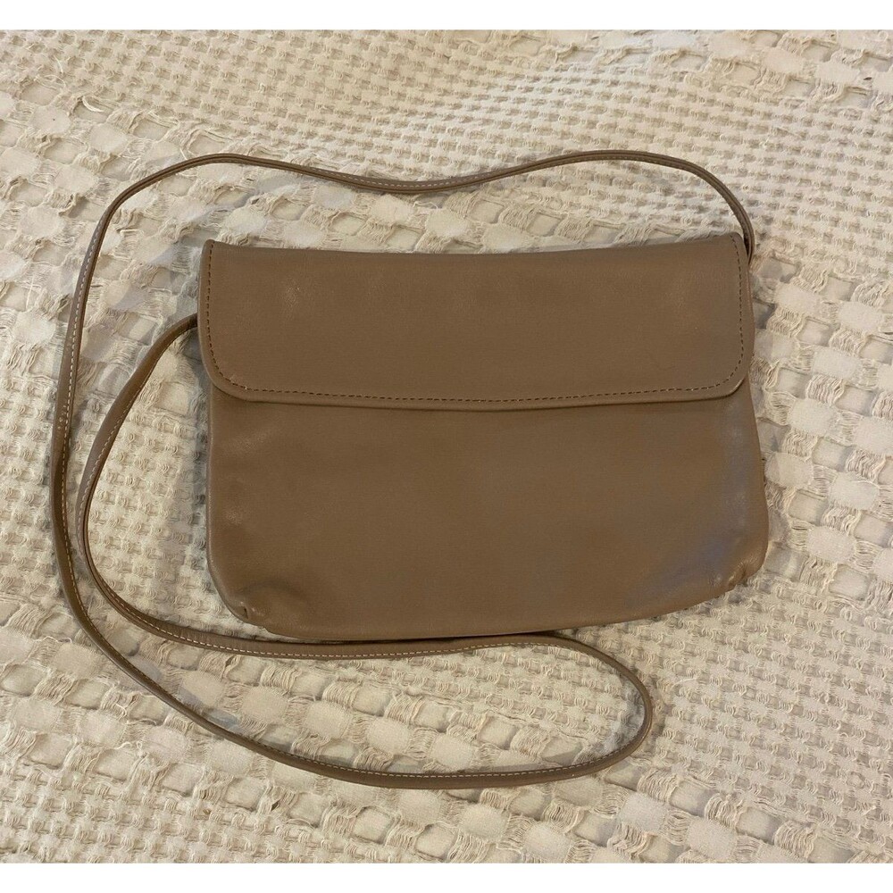 Crossbody Sling Bag Zipper Close‎ Tan Fawn Colored Purse EUC 8.5 by 6 inches